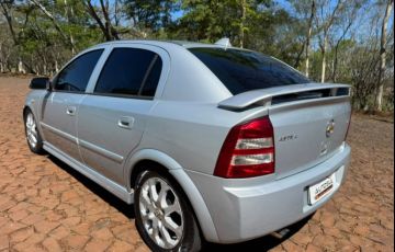 Chevrolet Astra Hatch 2.0 (Flex) - Foto #8