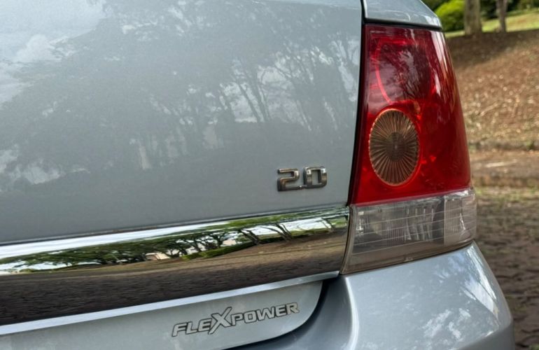 Chevrolet Vectra Elegance 2.0 - Foto #8