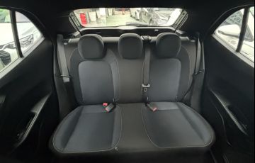 Fiat Argo 1.8 Trekking (Aut) - Foto #8