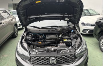 Fiat Argo 1.8 Trekking (Aut) - Foto #9