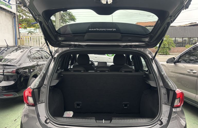 Fiat Argo 1.8 Trekking (Aut) - Foto #10