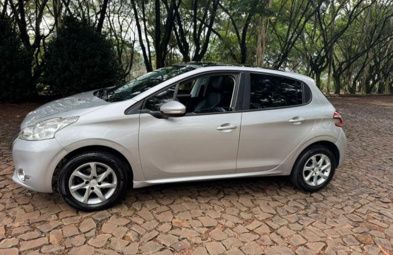 Peugeot 208 Allure 1.5 8V (Flex) - Foto #2