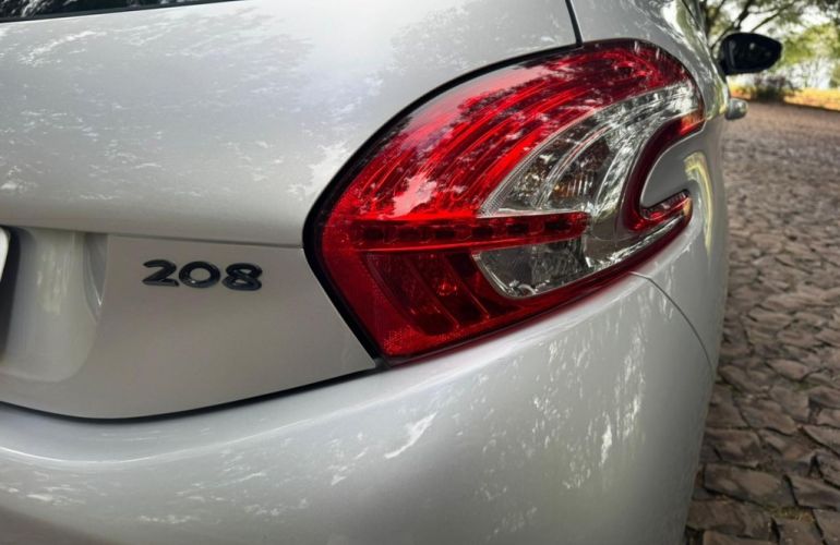 Peugeot 208 Allure 1.5 8V (Flex) - Foto #6