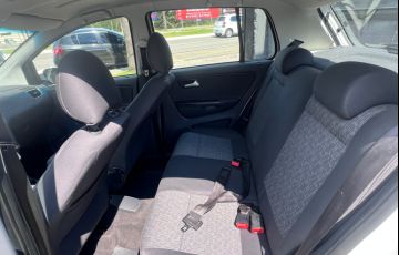 Volkswagen Fox 1.0 TEC (Flex) 4p - Foto #4