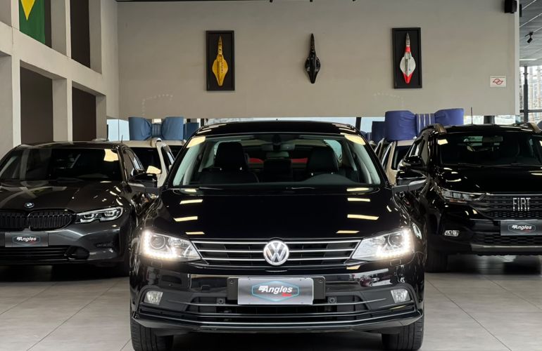 Volkswagen Jetta 2.0 TSi Highline 211cv - Foto #2