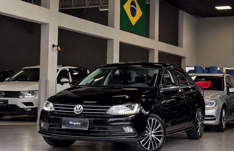 Volkswagen Jetta 2.0 TSi Highline 211cv - Foto #3