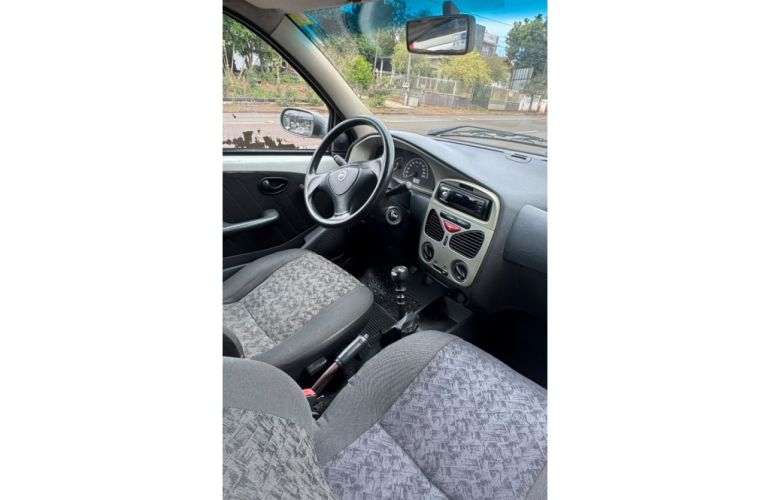 Fiat Strada Fire 1.4 (Flex) - Foto #6