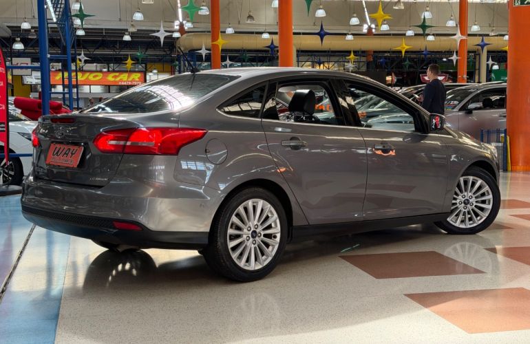 Ford Focus 2.0 Titanium Plus 16v - Foto #5