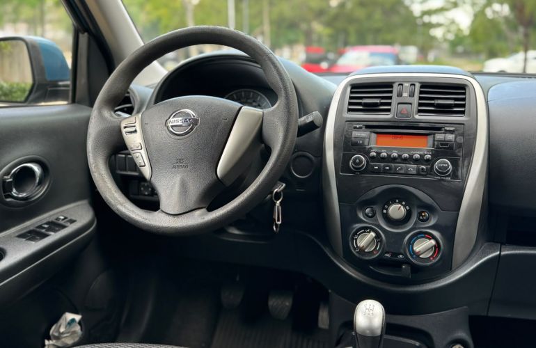 Nissan March 1.0 SV 12v - Foto #5