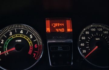 Renault Clio Hatch. Expression Hi-Power 1.0 16V - Foto #9