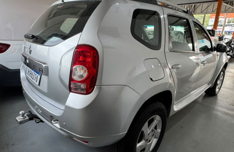 Renault Duster 2.0 16V  Dynamique Media NAV 4x4 (Flex) - Foto #4