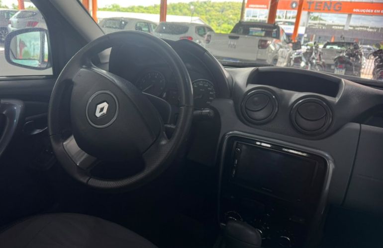 Renault Duster 2.0 16V  Dynamique Media NAV 4x4 (Flex) - Foto #6