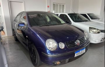 Volkswagen Polo Sedan 1.6 8V - Foto #2