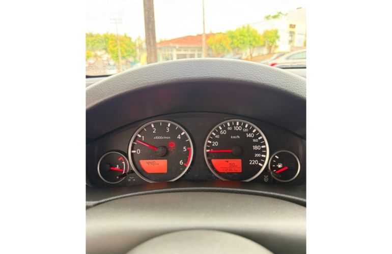 Nissan Frontier SV Attack 2.5 TD CD 4x2 - Foto #8