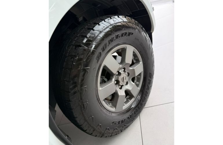 Nissan Frontier SV Attack 2.5 TD CD 4x2 - Foto #9