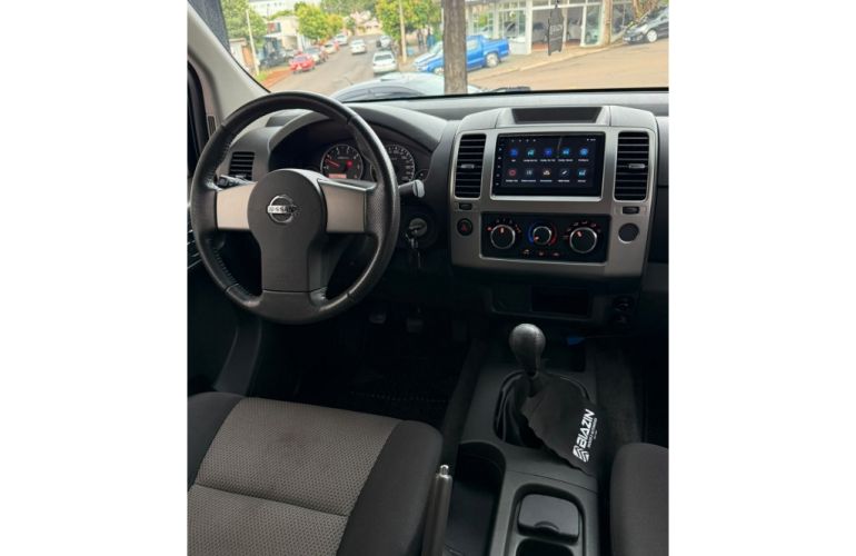 Nissan Frontier SV Attack 2.5 TD CD 4x2 - Foto #10