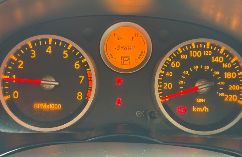Nissan Sentra 2.0 S 16v - Foto #9