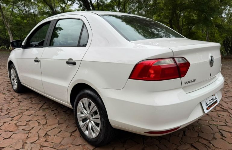 Volkswagen Voyage 1.6 MSI (Flex) (Aut) - Foto #5