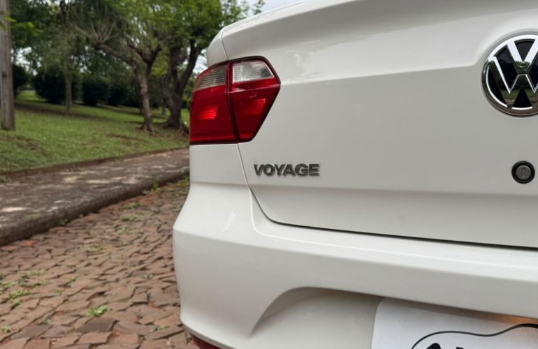 Volkswagen Voyage 1.6 MSI (Flex) (Aut) - Foto #6