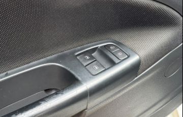Volkswagen Voyage 1.6 MSI (Flex) (Aut) - Foto #10