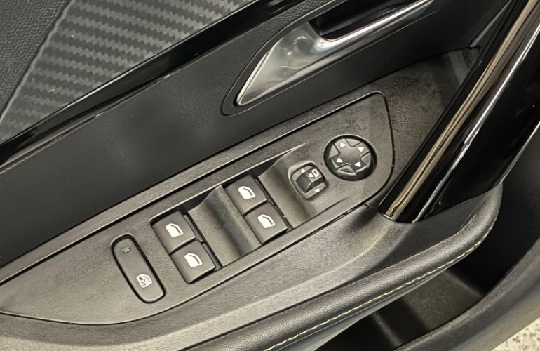 Peugeot 2008 1.0 Turbo 200 Gt - Foto #10