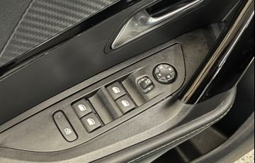Peugeot 2008 1.0 Turbo 200 Gt - Foto #10