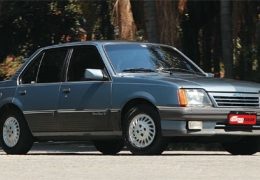 Clássico: Chevrolet Monza - O queridinho do Brasil