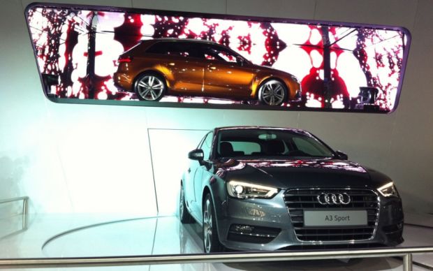 Salão de SP: Audi esbanja esportivos no seu estande