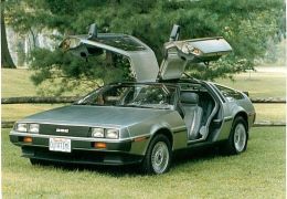 Clássico: DeLorean DMC-12 - 'de volta para o futuro'