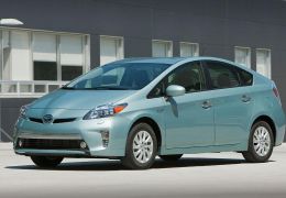 Prius começa a ser vendido no Brasil