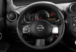 Nissan lança linha 2014 do March