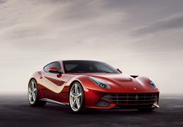 Ferrari F12berlinetta chega ao Brasil