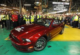 Ford comemora 1 milhão de unidades do Mustang