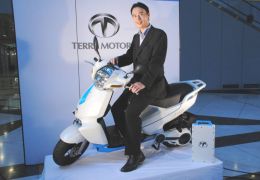 Empresa lança scooter que se conecta ao iPhone