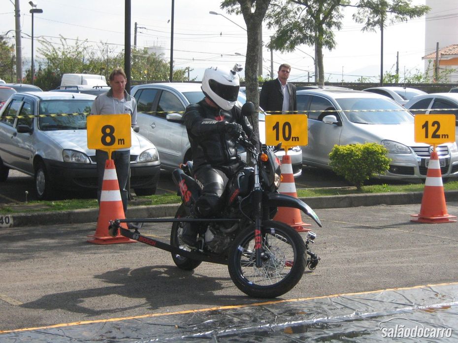 Freios ABS podem salvar vidas de motociclistas