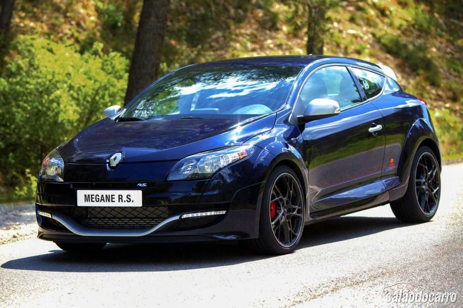Renault lança edição especial Megane RS Red Bull