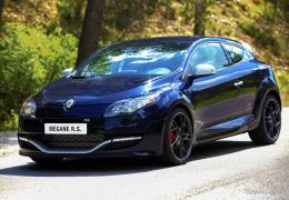 Renault lança edição especial Megane RS Red Bull