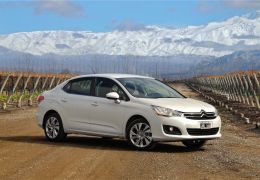 Primeiras impressões do Citroën C4 Lounge
