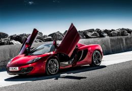 McLaren lança MP4-12C Spider