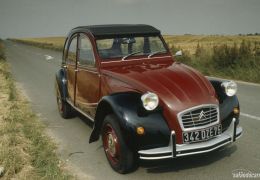 Citroën 2 CV comemora 60 anos de História