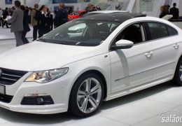 Volkswagen CC R Line - Um misto de Sedan e Cupê