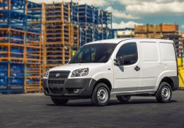 Fiat lança linha 2014 do furgão Doblò