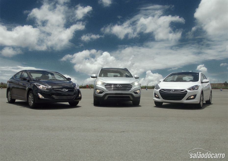 Hyundai apresenta linha 2014: i30, Elantra e Grand Santa Fe