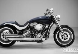 Ex-designer da Aston Martin lança sua moto Viking