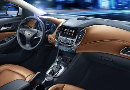 Novo Chevrolet Cruze tem interior revelado