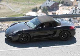 Porsche Boxster ganhará versão reestilizada