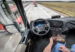 Mercedes-Benz apresenta caminhão autônomo