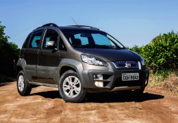 Teste do Fiat Idea Adventure Dualogic Plus