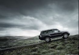 Mitsubishi mostra novo facelift do Pajero na Rússia