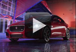 Jaguar coloca novo XE no palco em sua estreia mundial